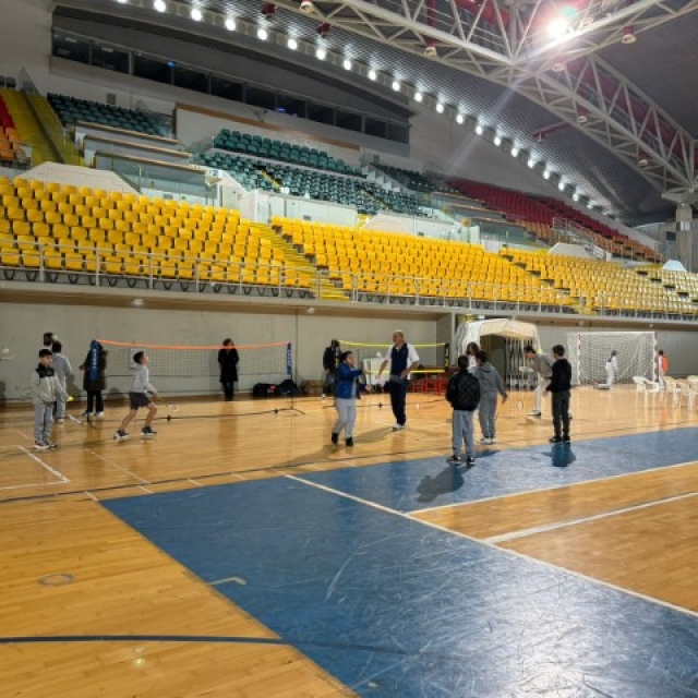 Επίσκεψη στο αθλητικό κέντρο Σπύρος Κυπριανού